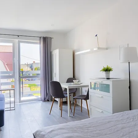 Lesny - 70m Od Plazy ホームステイ カルビア