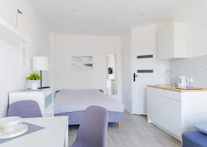 Lesny - 70m Od Plazy Δωμάτια σε οικογενειακή κατοικία Karwia