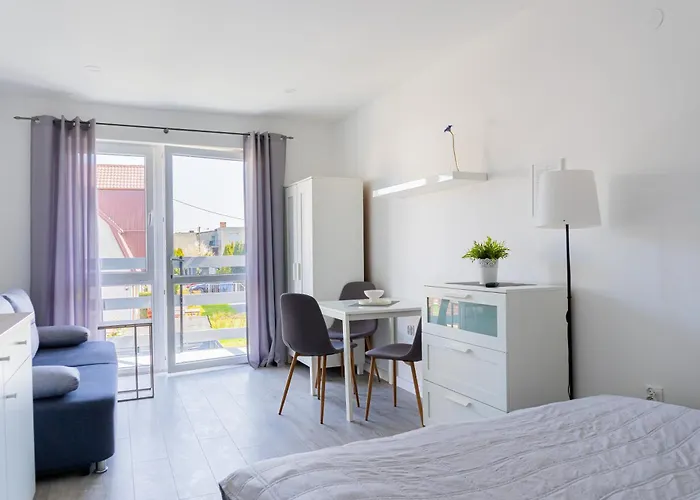 Lesny - 70m Od Plazy Δωμάτια σε οικογενειακή κατοικία Karwia